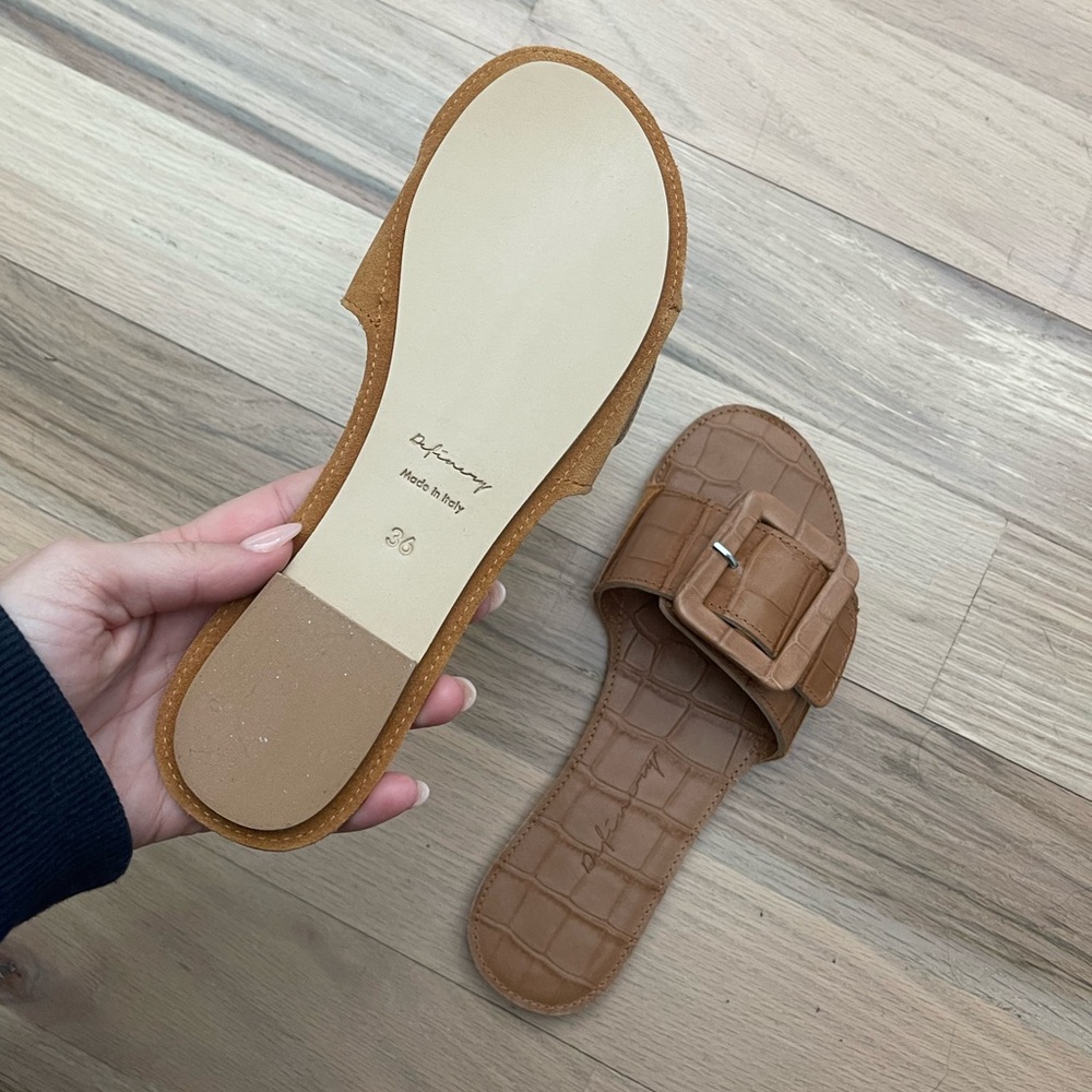 Definery loop open sandals NEW - Picture 5 of 5